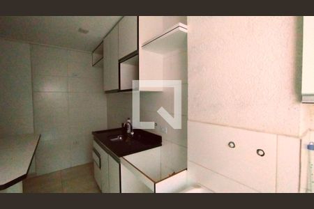 Cozinha de kitnet/studio para alugar com 1 quarto, 30m² em Vila Ema, São Paulo