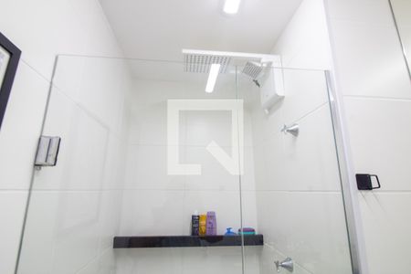 Banheiro da Suíte de apartamento para alugar com 1 quarto, 32m² em Jardim Caravelas, São Paulo