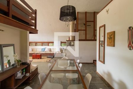 Sala de casa para alugar com 4 quartos, 800m² em Vila Santo Antonio de Carapicuiba, Cotia