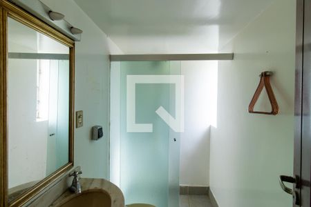 Lavabo de casa para alugar com 4 quartos, 800m² em Vila Santo Antonio de Carapicuiba, Cotia
