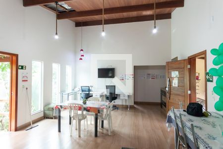 Sala de casa à venda com 5 quartos, 170m² em Brumadinho, Brumadinho