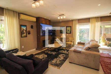 Sala de casa para alugar com 4 quartos, 400m² em Hípica, Porto Alegre