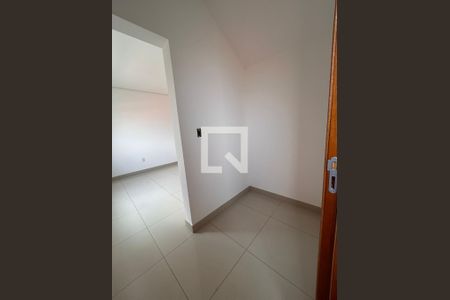 Corredor de apartamento à venda com 3 quartos, 180m² em Jardim Industrial, Contagem
