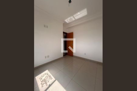 Quarto 1 de apartamento à venda com 3 quartos, 180m² em Jardim Industrial, Contagem