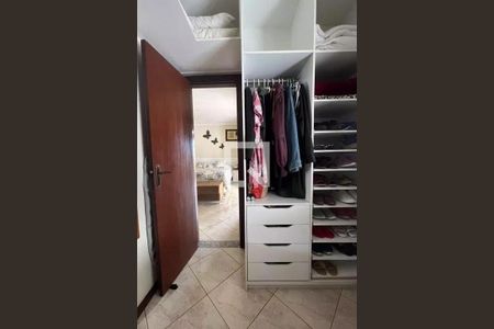 Casa à venda com 4 quartos, 182m² em Vargem Grande, Rio de Janeiro