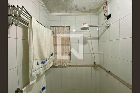 Detalhe do banheiro de apartamento para alugar com 1 quarto, 52m² em Nova Mirim, Praia Grande