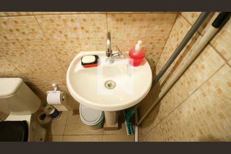 Banheiro de casa à venda com 2 quartos, 100m² em Conjunto Habitacional Teotonio Vilela, São Paulo