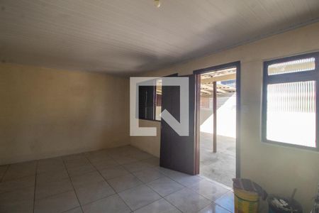 Sala/Cozinha de casa para alugar com 2 quartos, 60m² em Rubem Berta, Porto Alegre