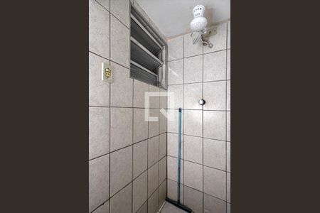 Banheiro Social de casa para alugar com 1 quarto, 24m² em Vila Merces, São Paulo