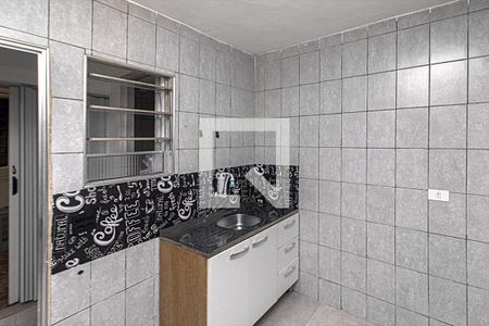 Cozinha de casa para alugar com 1 quarto, 24m² em Vila Merces, São Paulo