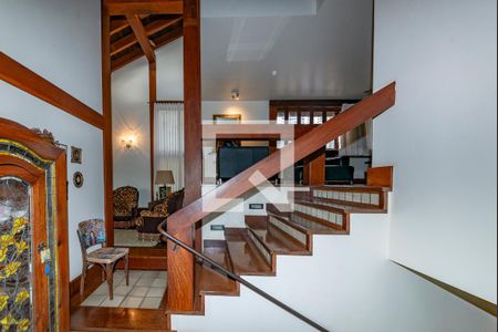Escada de casa à venda com 4 quartos, 435m² em Belvedere, Belo Horizonte