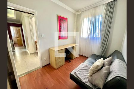 Segunda Sala de apartamento para alugar com 3 quartos, 150m² em Manacás, Belo Horizonte