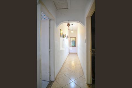 Corredor de casa para alugar com 3 quartos, 527m² em Vila Brasilio Machado, São Paulo