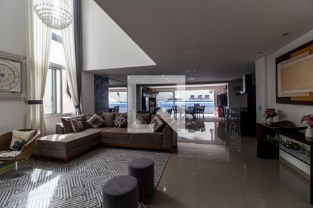 Sala de TV de casa de condomínio à venda com 4 quartos, 368m² em Parque Sinai, Santana de Parnaíba