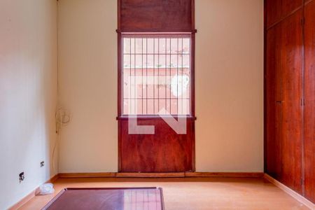 Casa à venda com 6 quartos, 300m² em Jardim Sao Bento, São Paulo