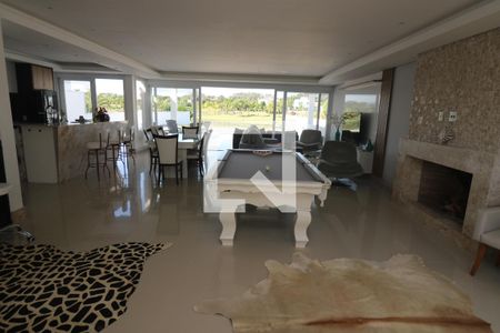 Sala de casa de condomínio para alugar com 5 quartos, 345m² em Belém Novo, Porto Alegre