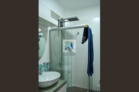 Banheiro de kitnet/studio à venda com 1 quarto, 30m² em Praia de Belas, Porto Alegre