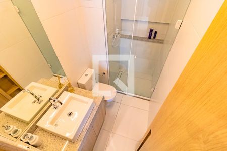 Banheiro de kitnet/studio para alugar com 1 quarto, 25m² em Vila Clementino, São Paulo