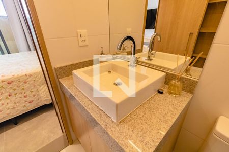 Banheiro de kitnet/studio para alugar com 1 quarto, 25m² em Vila Clementino, São Paulo