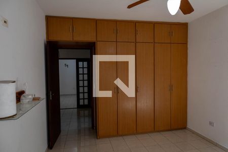 Quarto 1 de casa para alugar com 3 quartos, 380m² em Socorro, São Paulo