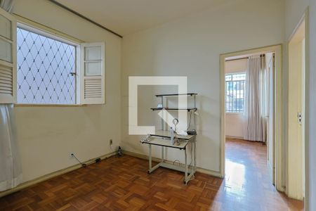 Sala de TV de casa à venda com 4 quartos, 300m² em Santa Efigênia, Belo Horizonte