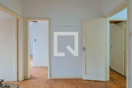 Sala de TV de casa à venda com 4 quartos, 300m² em Santa Efigênia, Belo Horizonte