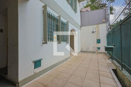 Varanda de casa à venda com 4 quartos, 300m² em Santa Efigênia, Belo Horizonte