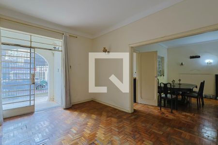 Sala de casa à venda com 4 quartos, 300m² em Santa Efigênia, Belo Horizonte