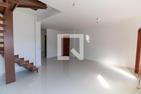 Sala de casa à venda com 3 quartos, 112m² em Itaipu, Niterói