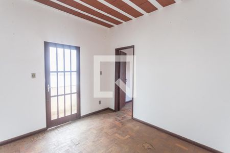 Sala de casa à venda com 6 quartos, 400m² em Santa Tereza, Belo Horizonte