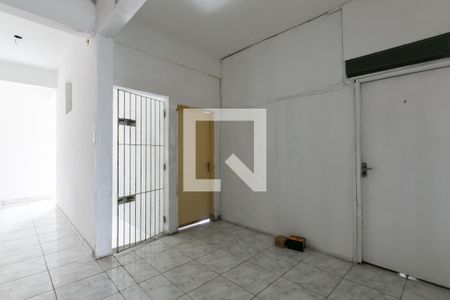 Entrada de kitnet/studio para alugar com 1 quarto, 40m² em Parada Quinze de Novembro, São Paulo