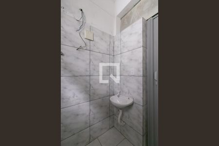 Banheiro de kitnet/studio para alugar com 1 quarto, 40m² em Parada Quinze de Novembro, São Paulo