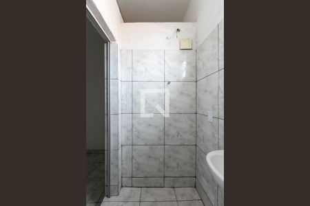 Banheiro de kitnet/studio para alugar com 1 quarto, 40m² em Parada Quinze de Novembro, São Paulo