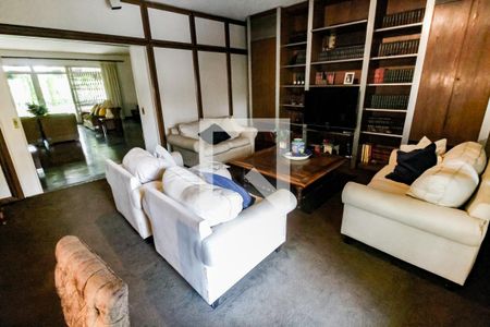 Sala 2 de casa para alugar com 5 quartos, 800m² em Jardim Guedala, São Paulo