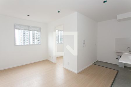 Sala de apartamento para alugar com 2 quartos, 35m² em Chácara Seis de Outubro, São Paulo