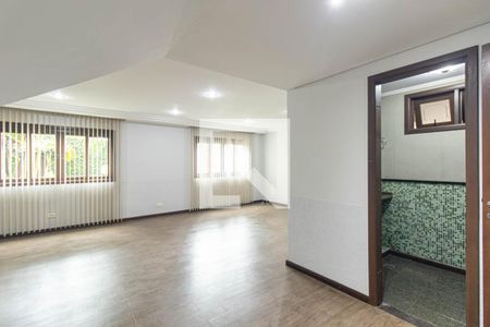 Sala de casa para alugar com 3 quartos, 308m² em Uberaba, Curitiba