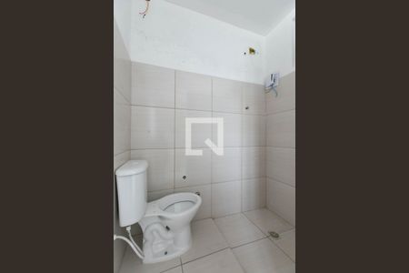 Banheiro de kitnet/studio para alugar com 1 quarto, 22m² em Itaquera, São Paulo