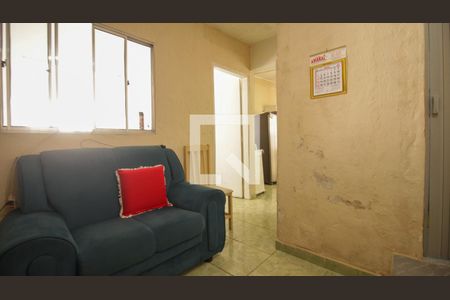 Sala de casa para alugar com 2 quartos, 180m² em Jardim Santa Adelia, São Paulo