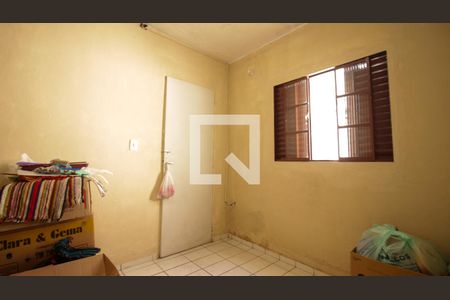 Quarto 1 de casa para alugar com 2 quartos, 180m² em Jardim Santa Adelia, São Paulo