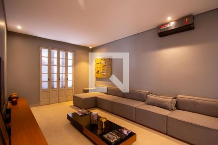 Sala de TV de casa à venda com 5 quartos, 288m² em Santa Rosa, Niterói