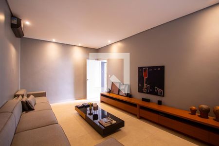 Sala de TV de casa à venda com 5 quartos, 288m² em Santa Rosa, Niterói