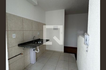Cozinha de apartamento à venda com 2 quartos, 45m² em Chácara Contagem, Contagem