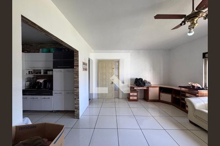 Sala de casa à venda com 4 quartos, 300m² em Rio Branco, São Leopoldo