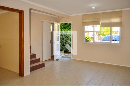 Sala de casa de condomínio à venda com 2 quartos, 200m² em Hípica, Porto Alegre