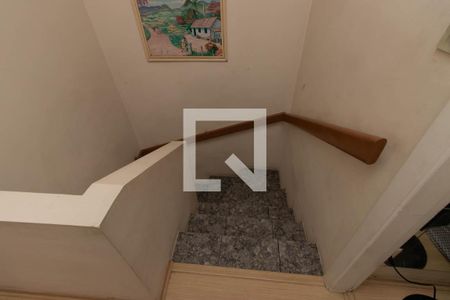 Escada de casa de condomínio à venda com 3 quartos, 145m² em Jardim Japao, São Paulo