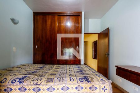 Quarto de casa à venda com 4 quartos, 146m² em Jardim Santa Josefina, São Paulo