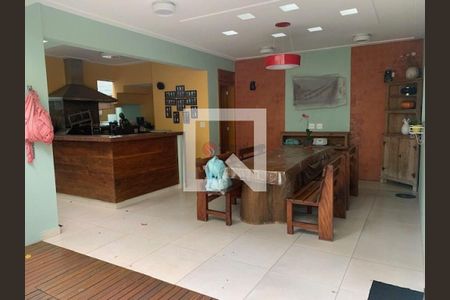 Casa à venda com 3 quartos, 400m² em Jardim Textil, São Paulo