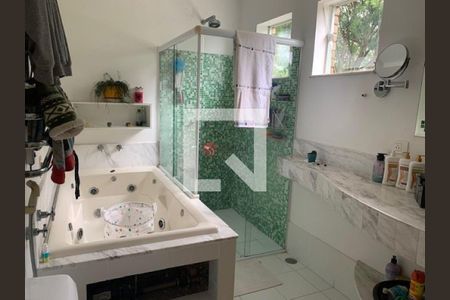 Casa à venda com 3 quartos, 400m² em Jardim Textil, São Paulo