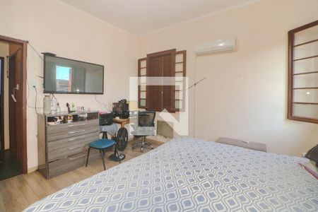 Quarto 2 de casa à venda com 3 quartos, 250m² em Floresta, Porto Alegre