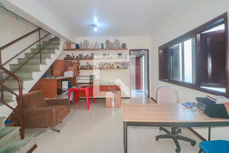 Sala de casa à venda com 3 quartos, 250m² em Floresta, Porto Alegre